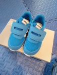 Neue Adidas Sneakers