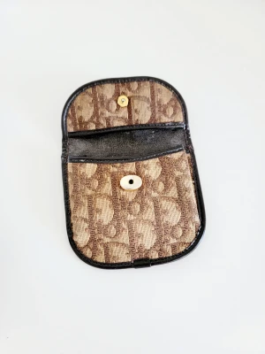 Kleines Vintage Dior Portemonnaie | LOOP-Marktplatz