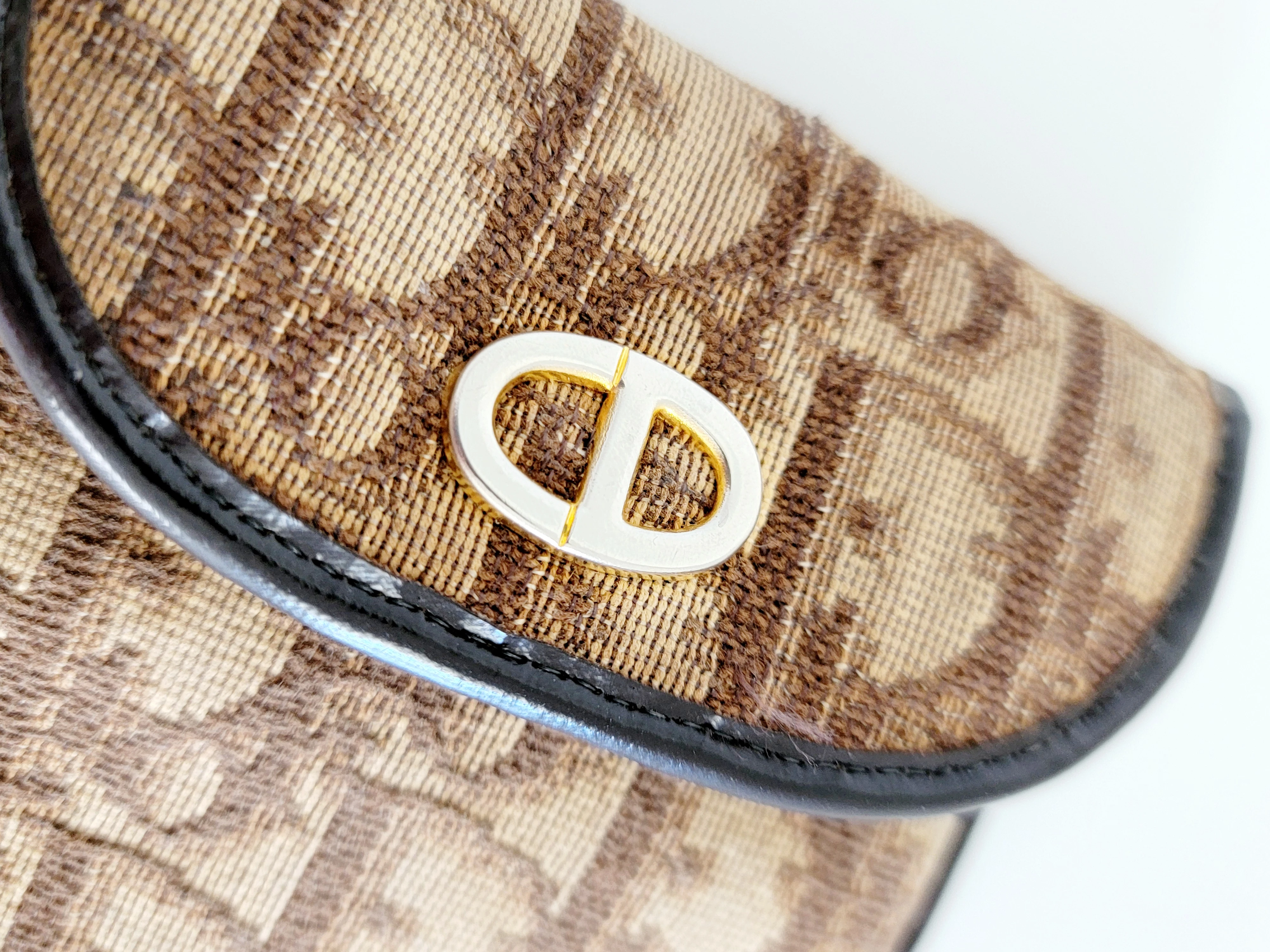 Kleines Vintage Dior Portemonnaie | LOOP-Marktplatz