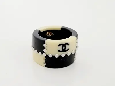 Chanel Vintage Ring | LOOP Marketplace