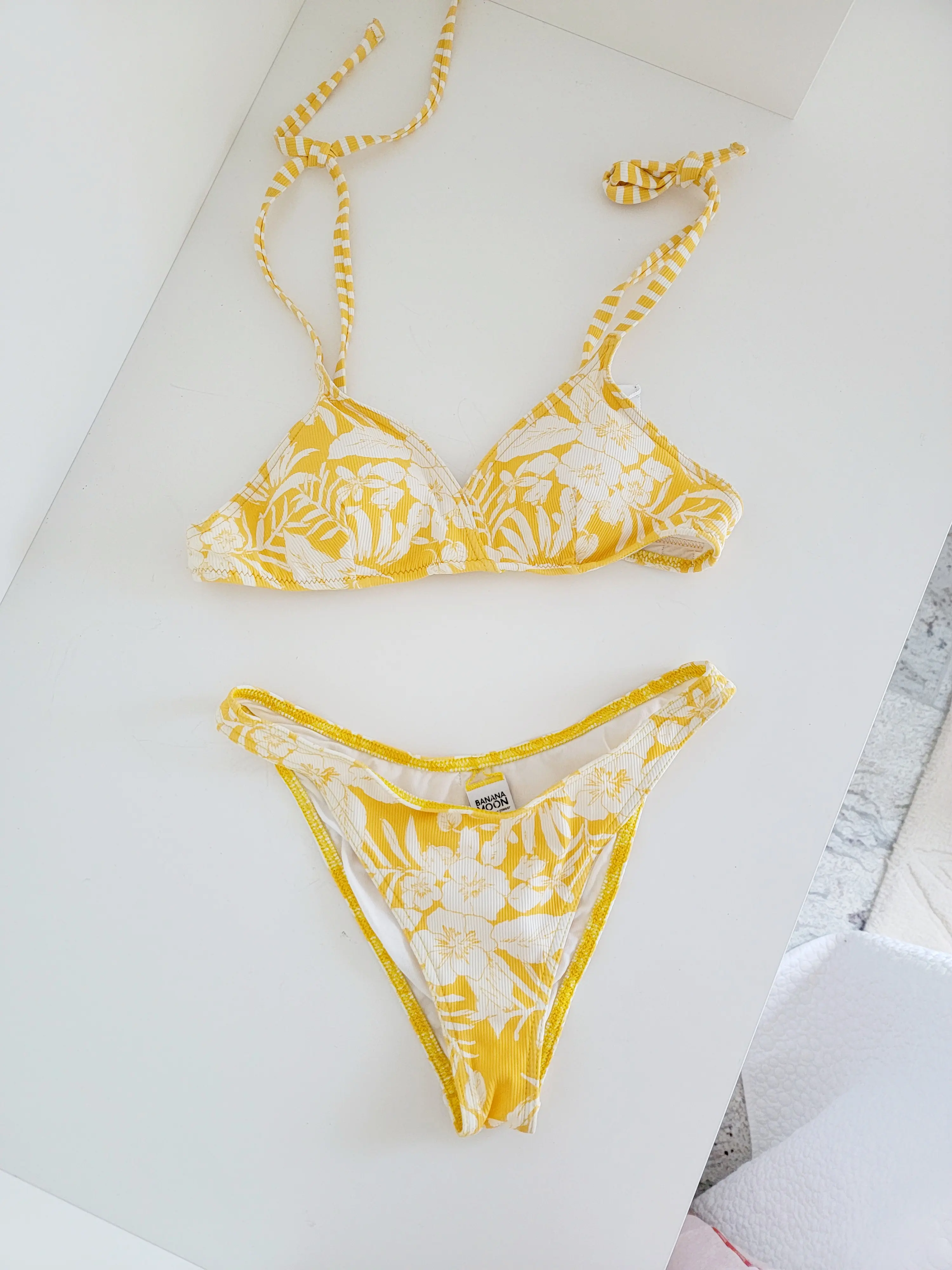 Neuer Banana Moon Bikini | LOOP Marketplace