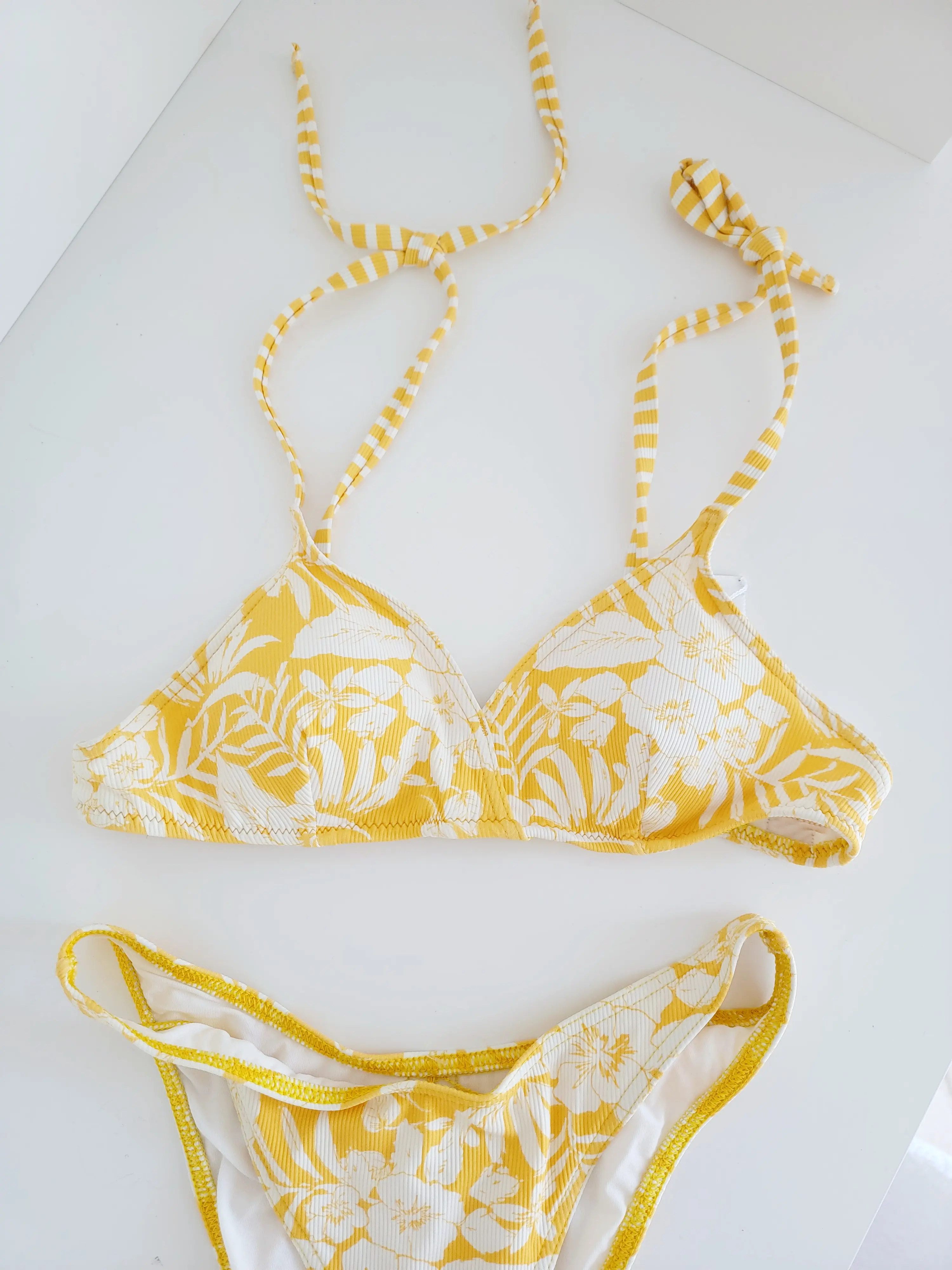 Neuer Banana Moon Bikini | LOOP Marketplace