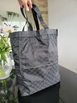 Gucci Shopper | LOOP Marketplace