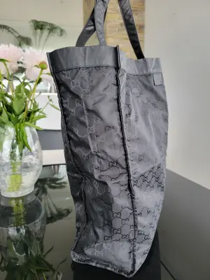 Gucci Shopper | LOOP Marketplace