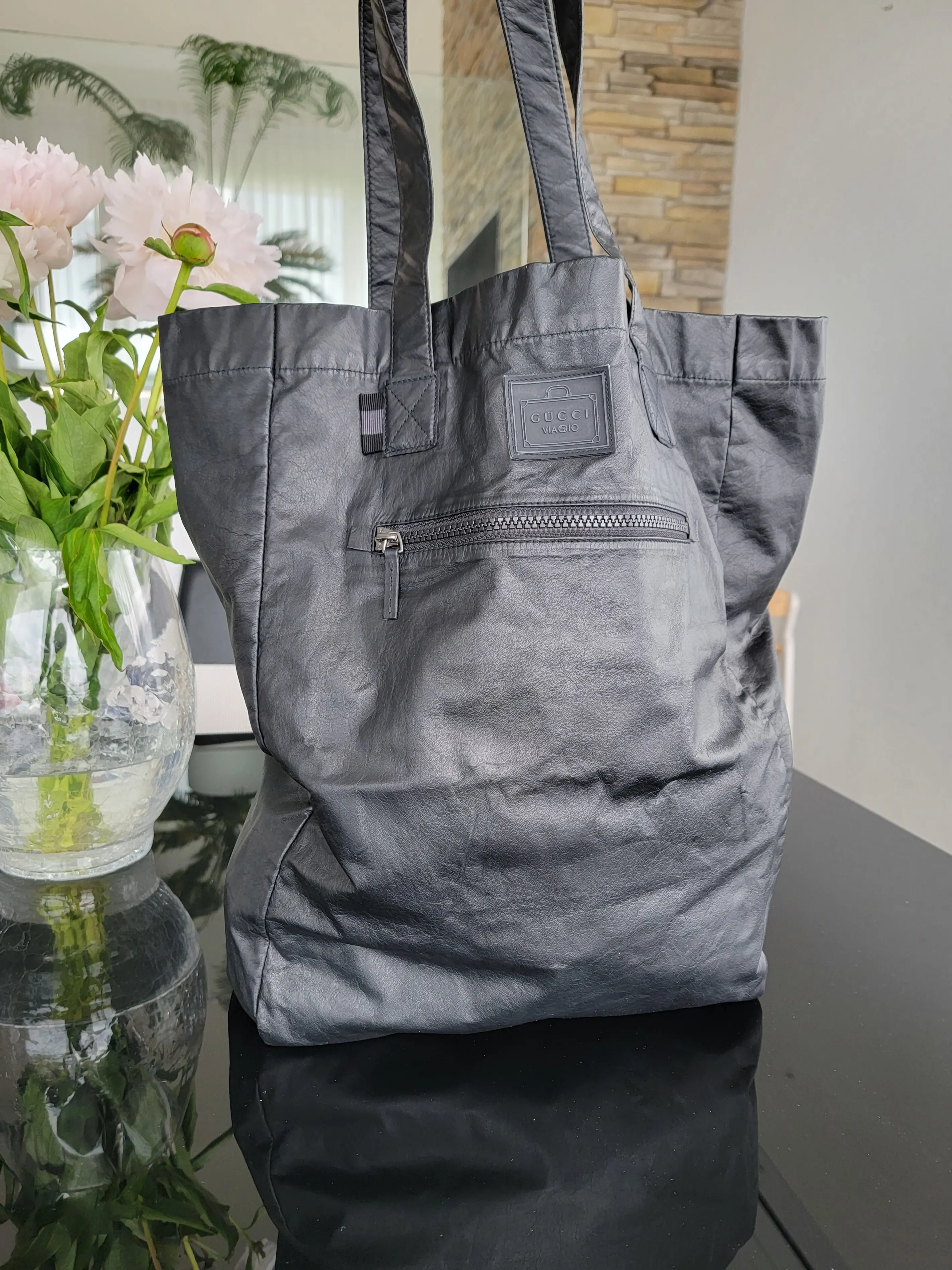 Gucci Shopper | LOOP Marketplace