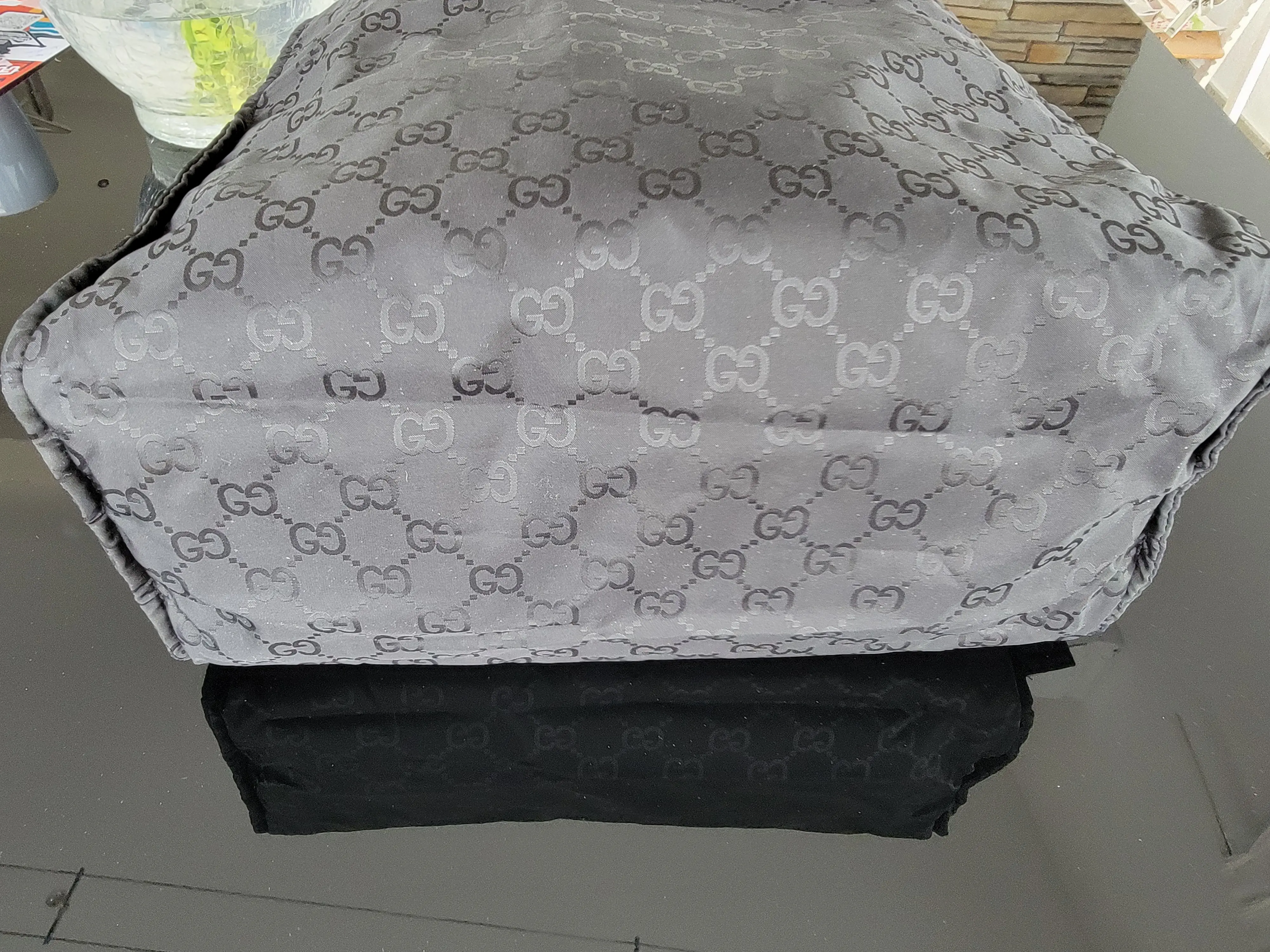 Gucci Shopper | LOOP Marketplace