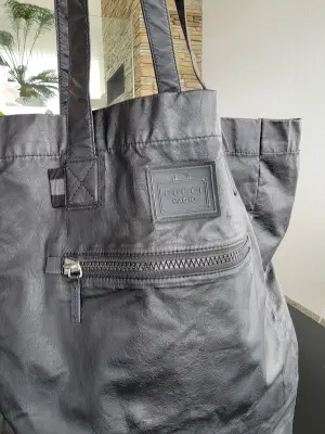 Gucci Shopper | LOOP Marketplace