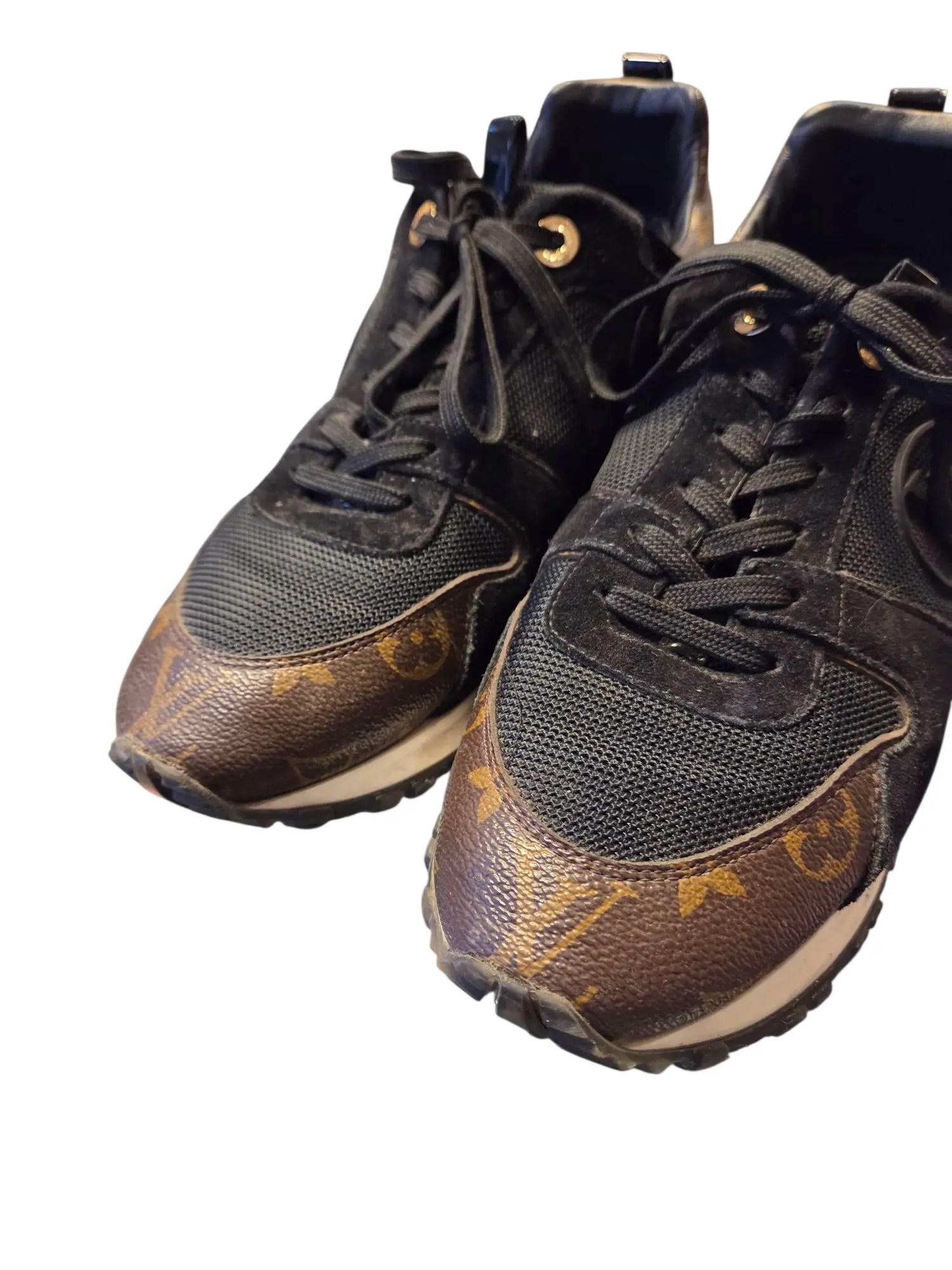 Louis Vuitton sneakers | LOOP Marketplace