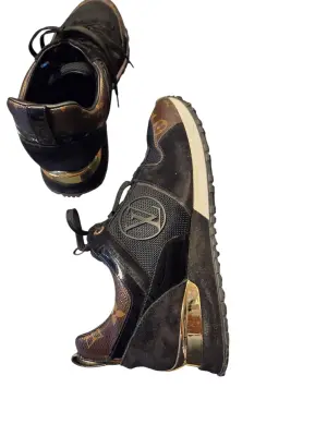 Louis Vuitton sneakers | LOOP Marketplace