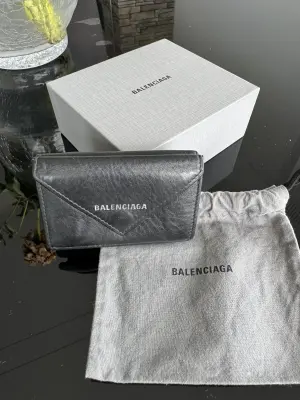 Balenciaga Portemonnaie | LOOP-Marktplatz