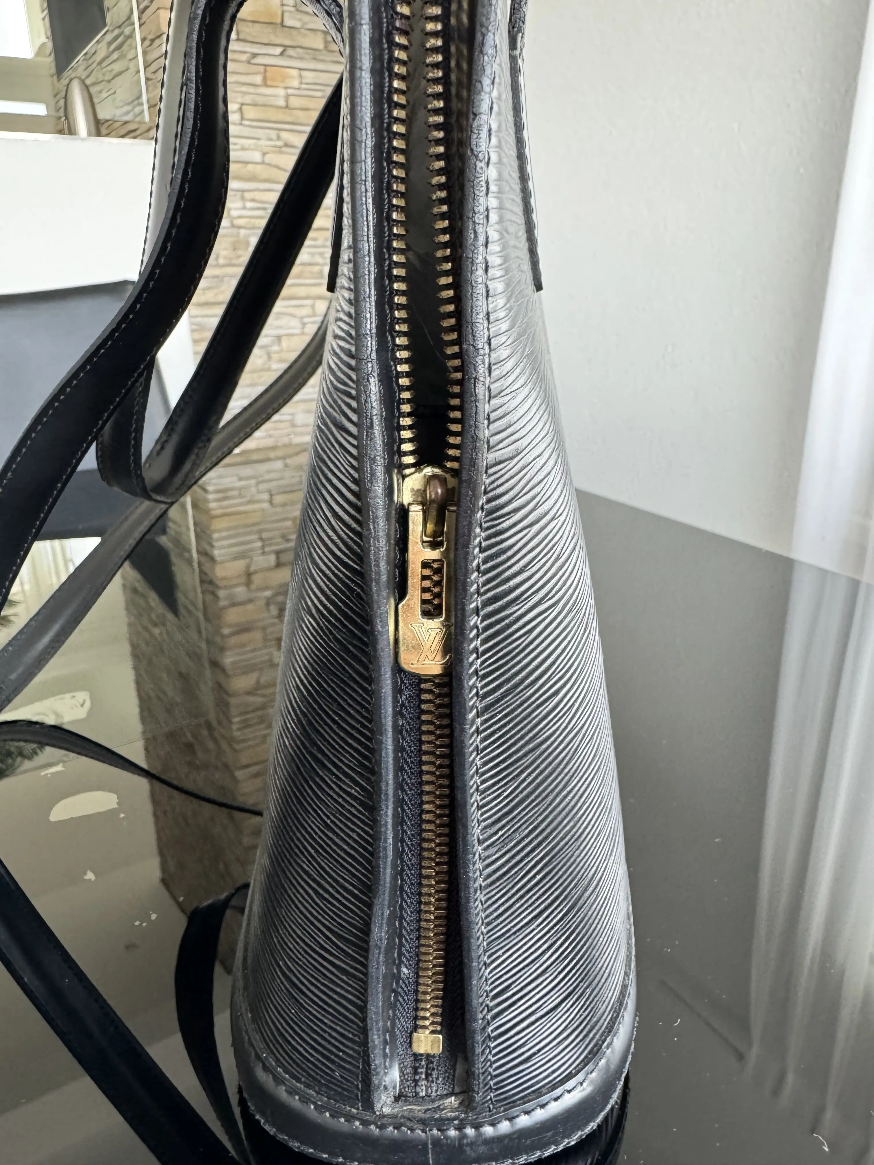 Louis Vuitton Epi Lussac Tasche | LOOP Marketplace