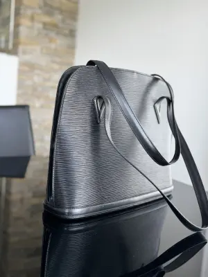 Louis Vuitton Epi Lussac Tasche | LOOP Marketplace