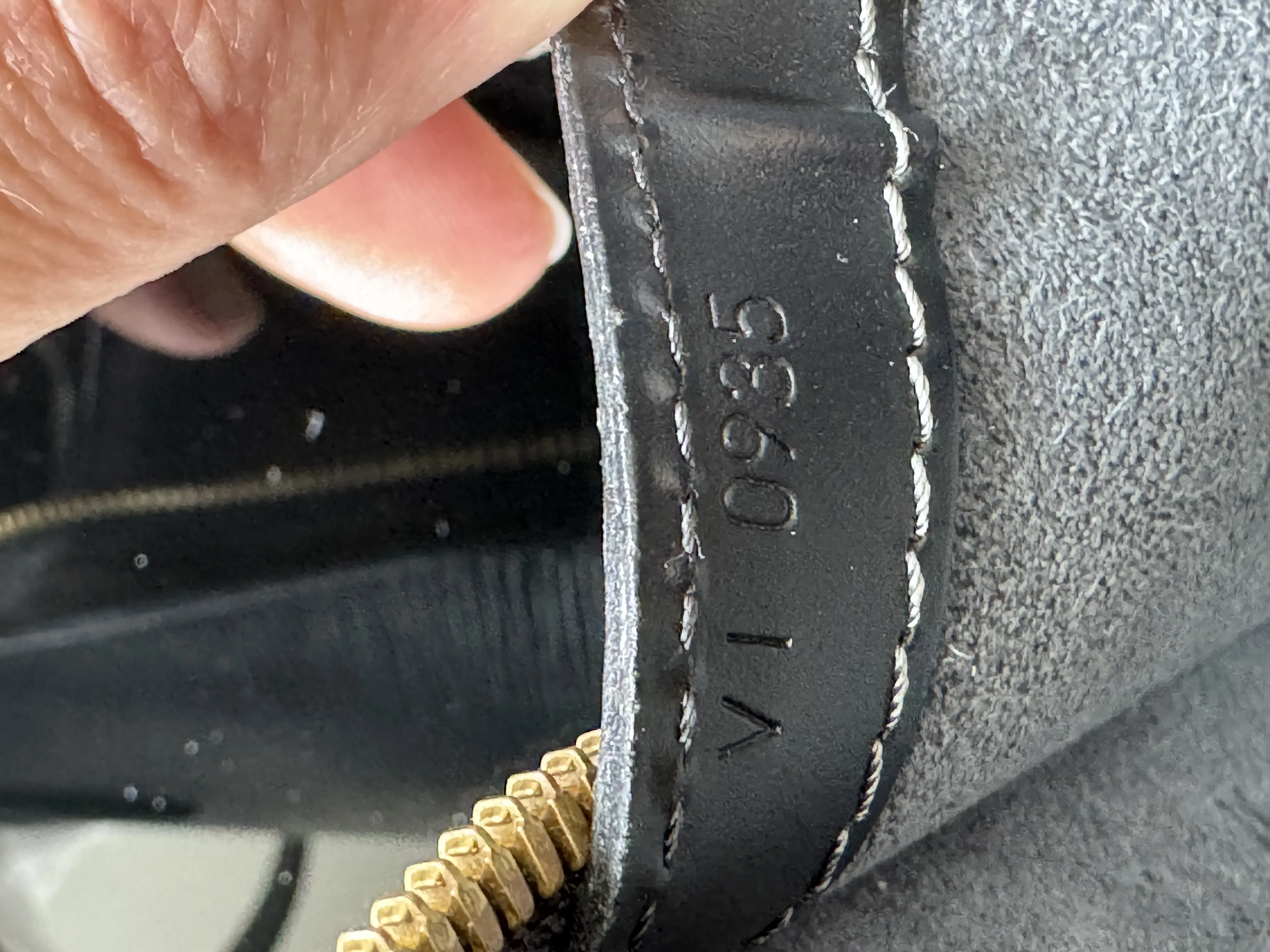 Louis Vuitton Epi Lussac Tasche | LOOP Marketplace