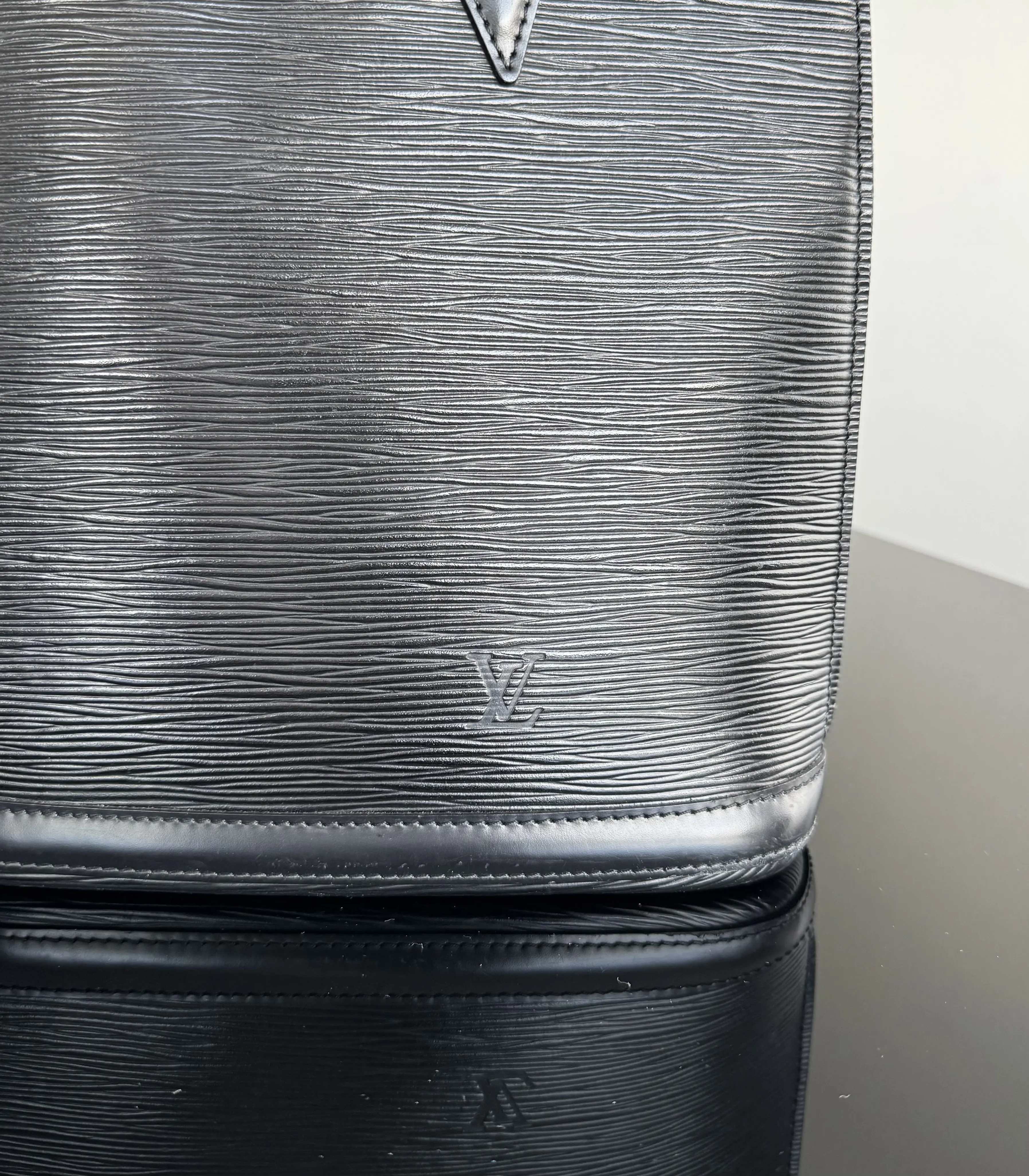 Louis Vuitton Epi Lussac Tasche | LOOP Marketplace