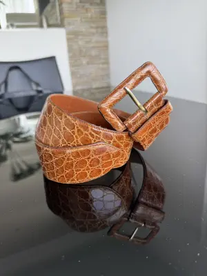 Prada Taillen-Gürtel, Alligator-Leder | LOOP Marketplace