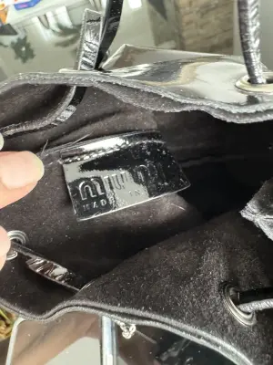 Kleines Miu Miu Täschchen | LOOP Marketplace