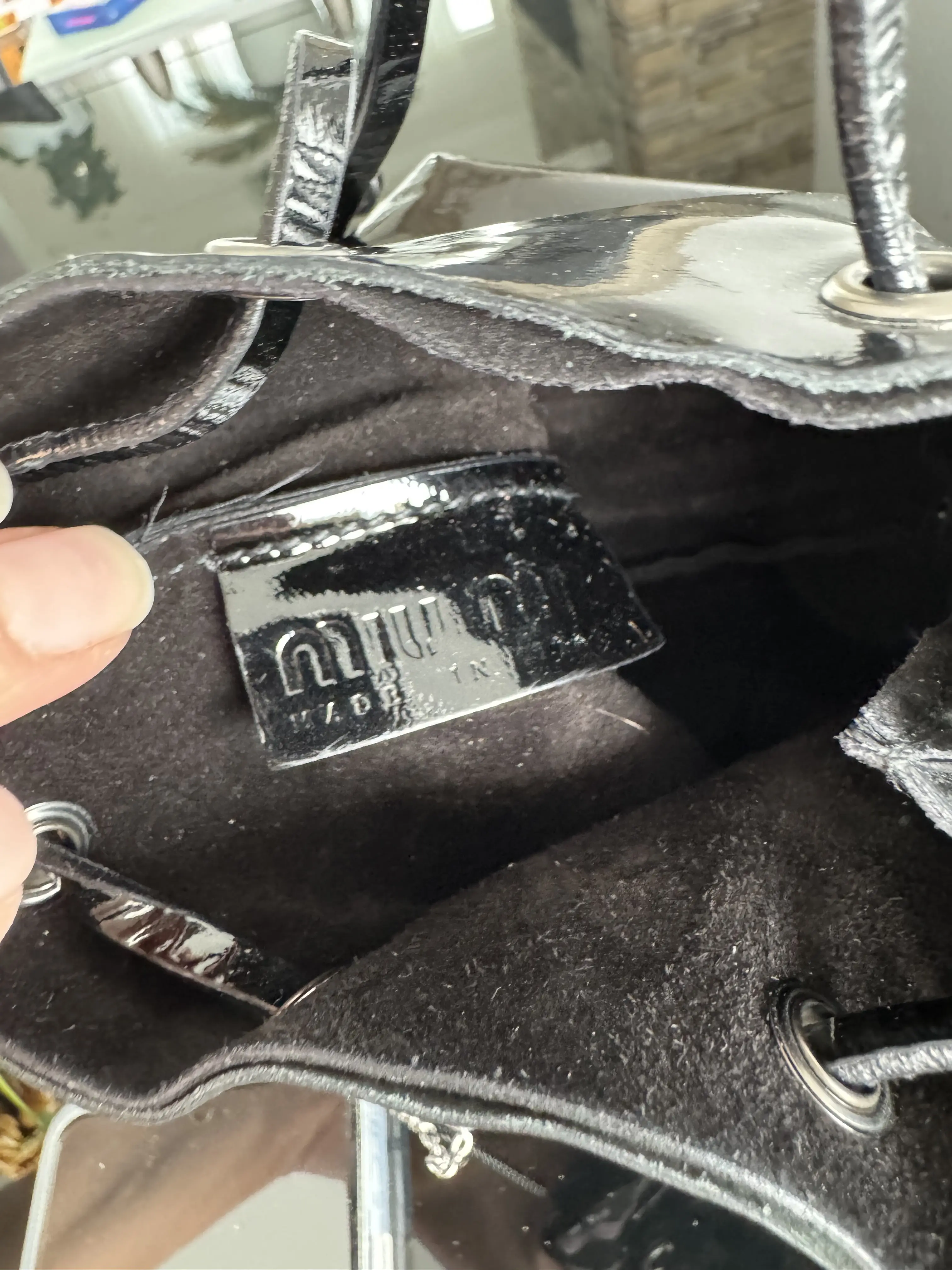 Kleines Miu Miu Täschchen | LOOP Marketplace