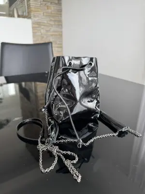 Kleines Miu Miu Täschchen | LOOP Marketplace
