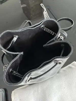 Kleines Miu Miu Täschchen | LOOP Marketplace