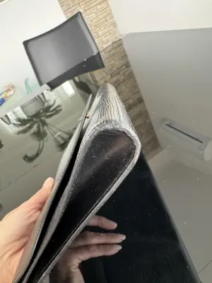 Louis Vuitton Clutch | LOOP Marketplace