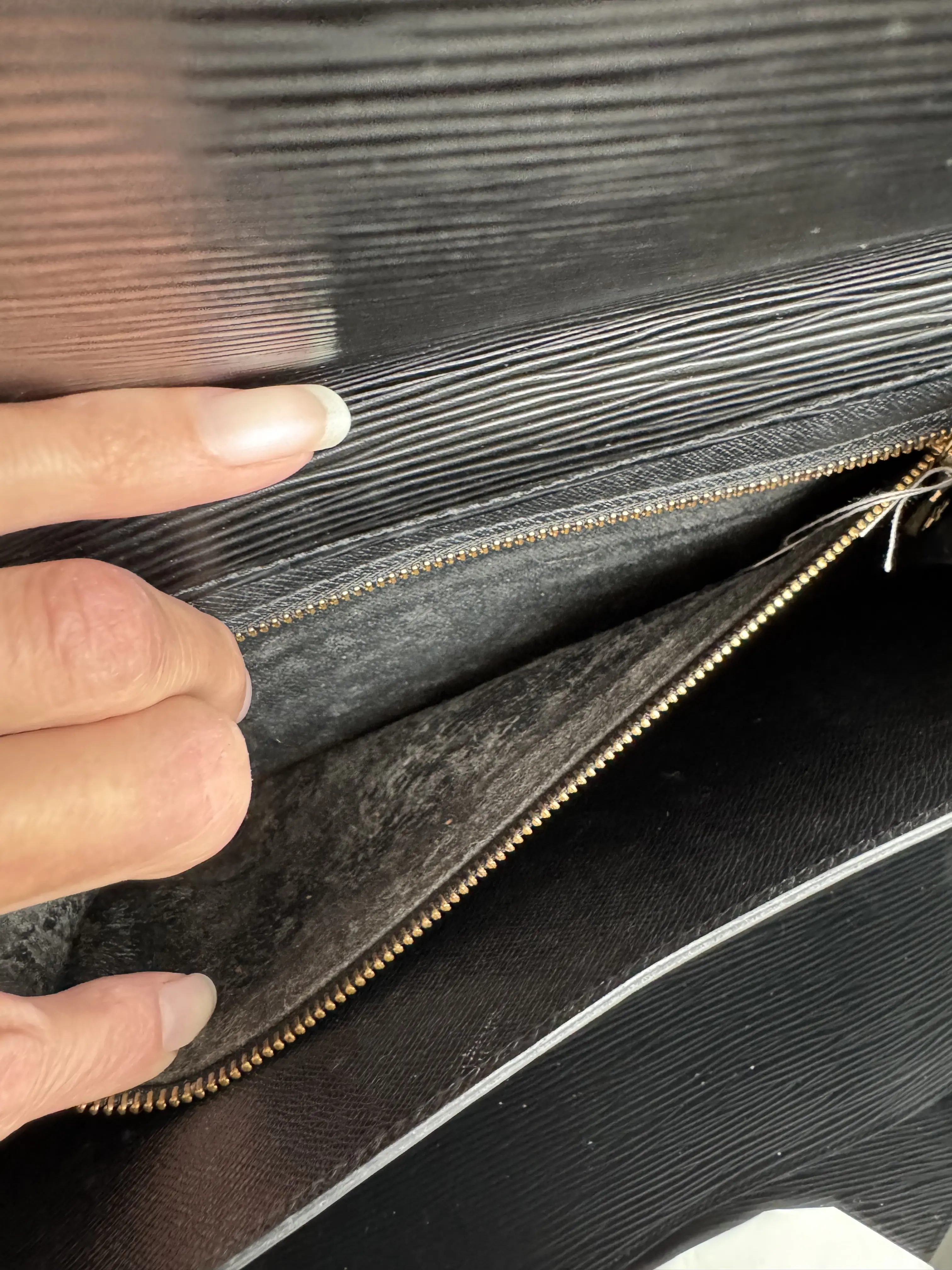 Louis Vuitton Clutch | LOOP Marketplace