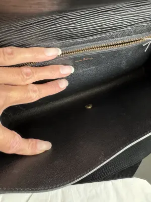 Louis Vuitton Clutch | LOOP Marketplace