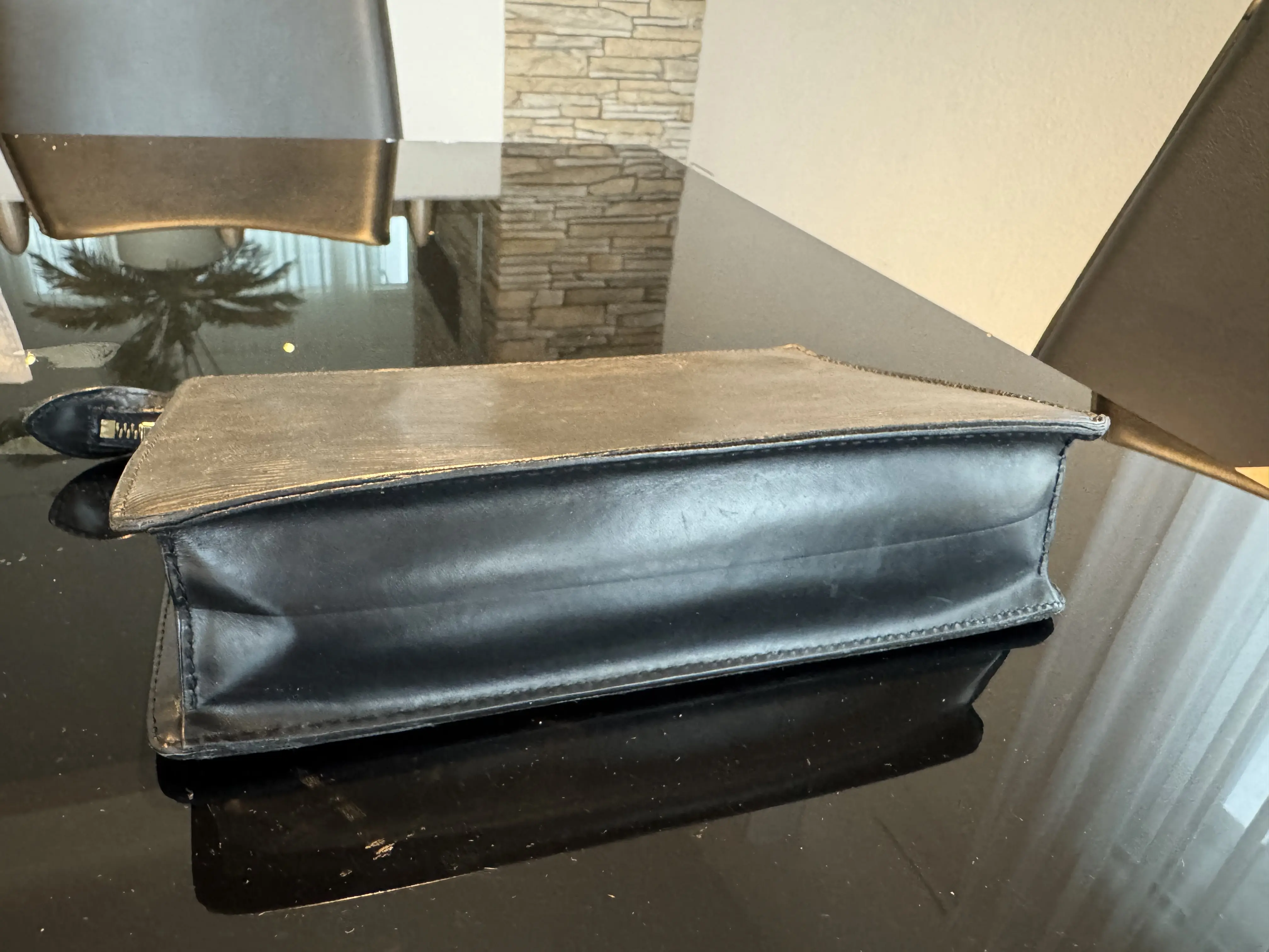 Louis Vuitton Pochette/ Clutch | LOOP Marketplace