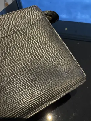 Louis Vuitton Pochette/ Clutch | LOOP Marketplace