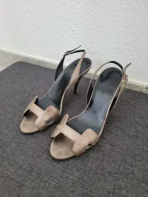 Schöne Hermes Sandalen | LOOP Marketplace