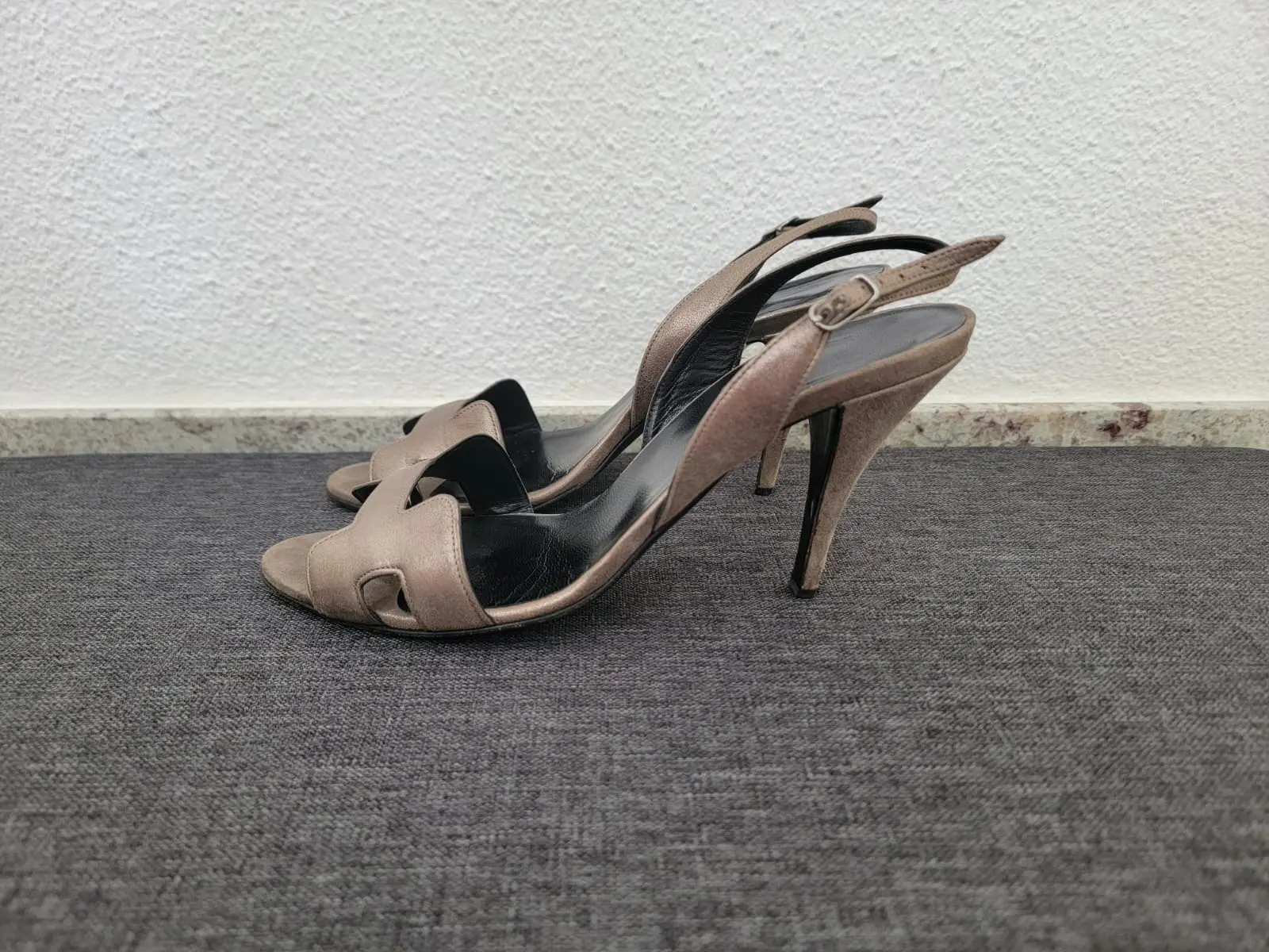 Schöne Hermes Sandalen | LOOP-Marktplatz