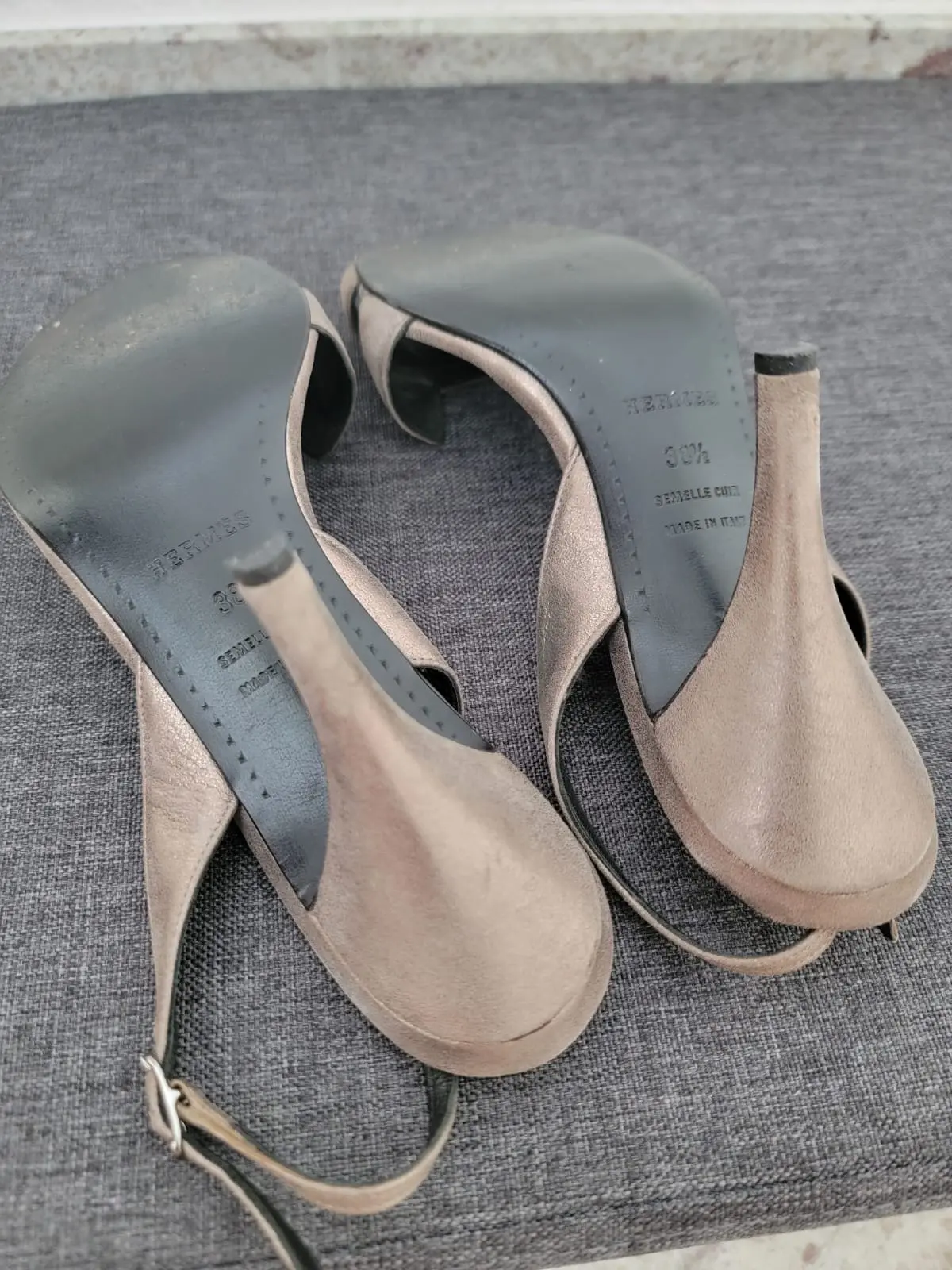 Schöne Hermes Sandalen | LOOP-Marktplatz