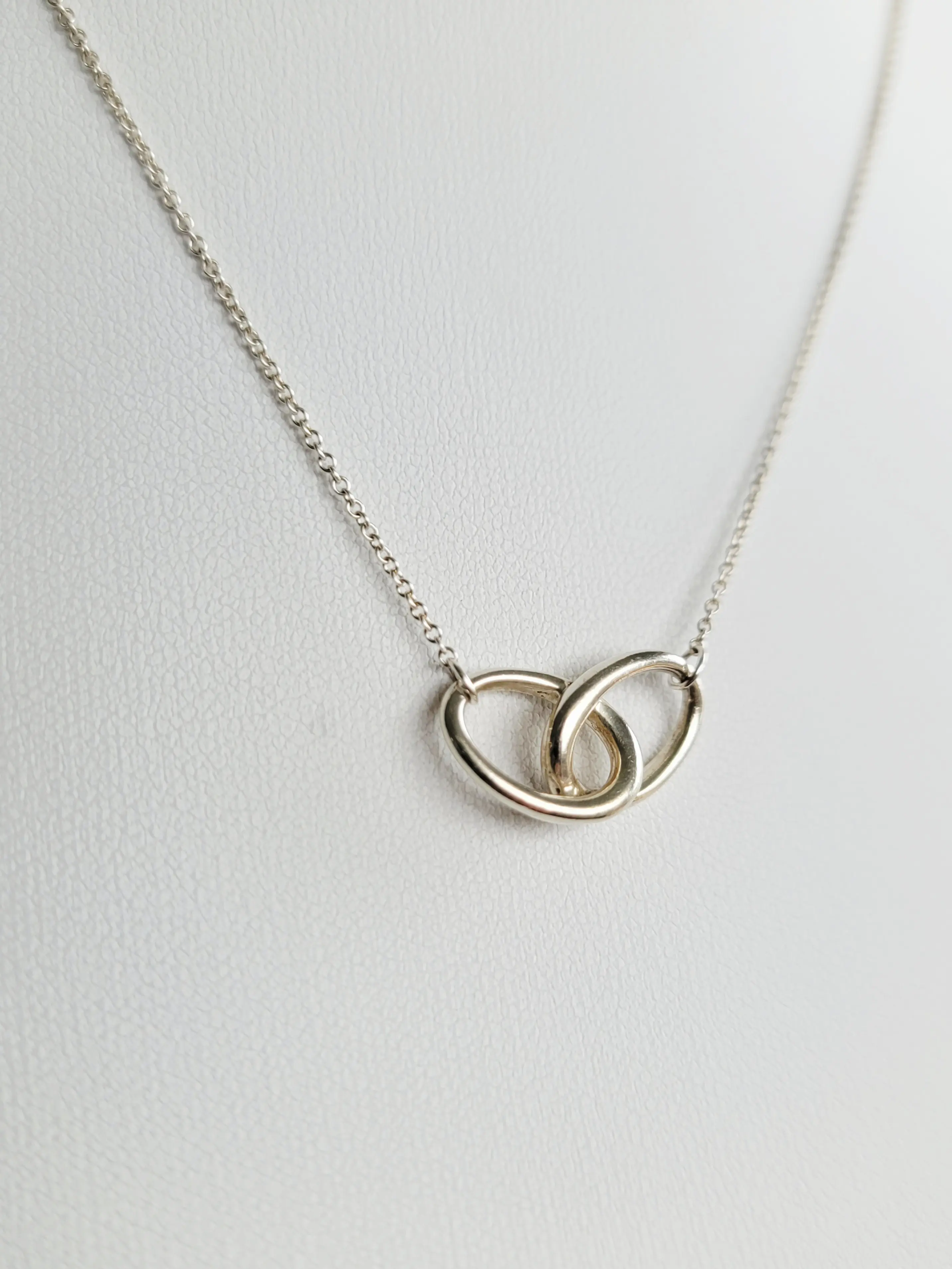 Tiffany & Co. Halskette zwei Ringe | LOOP Marketplace