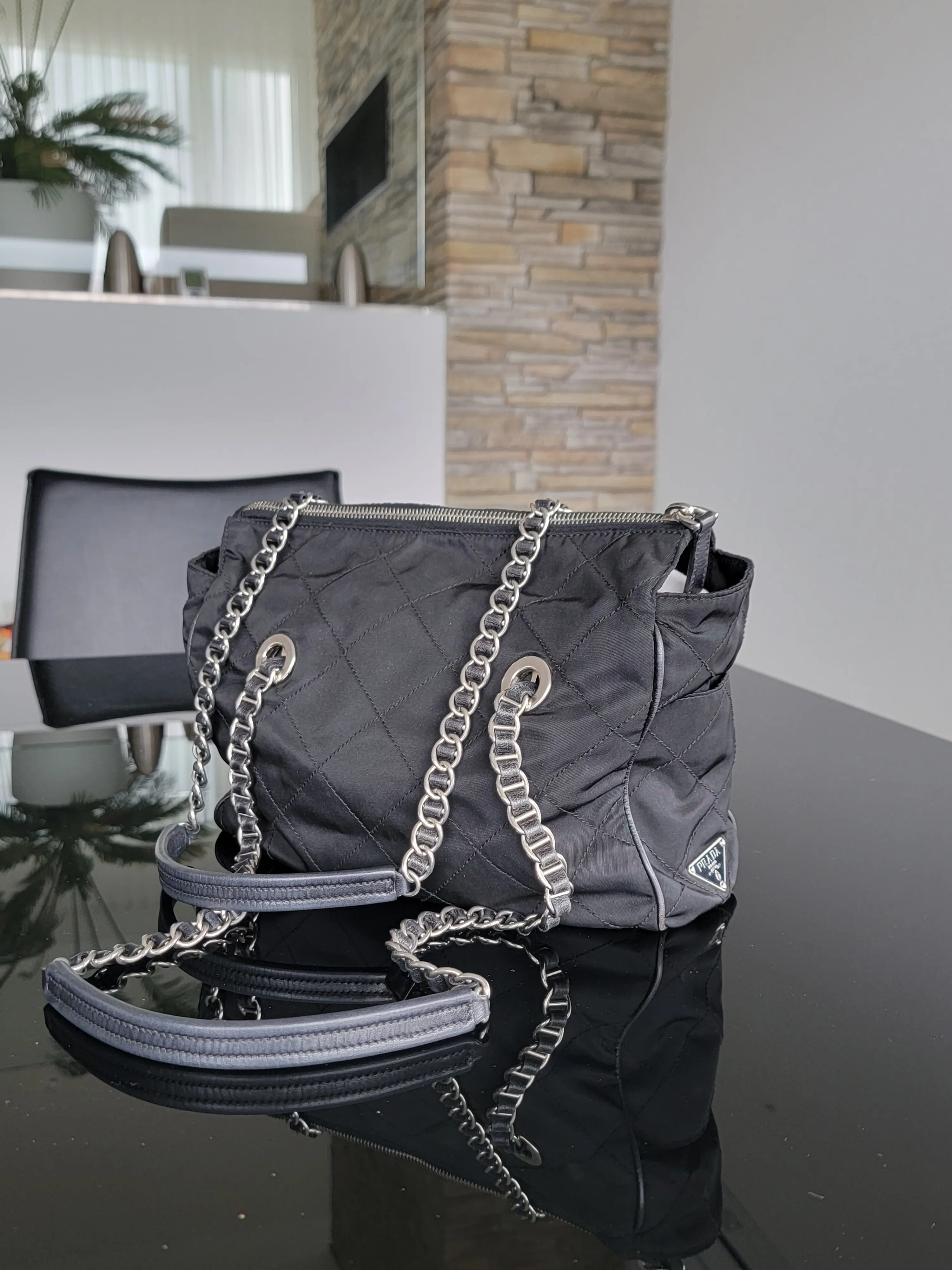 Prada Nylon Tasche | LOOP Marketplace
