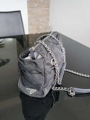 Prada Nylon Tasche | LOOP Marketplace