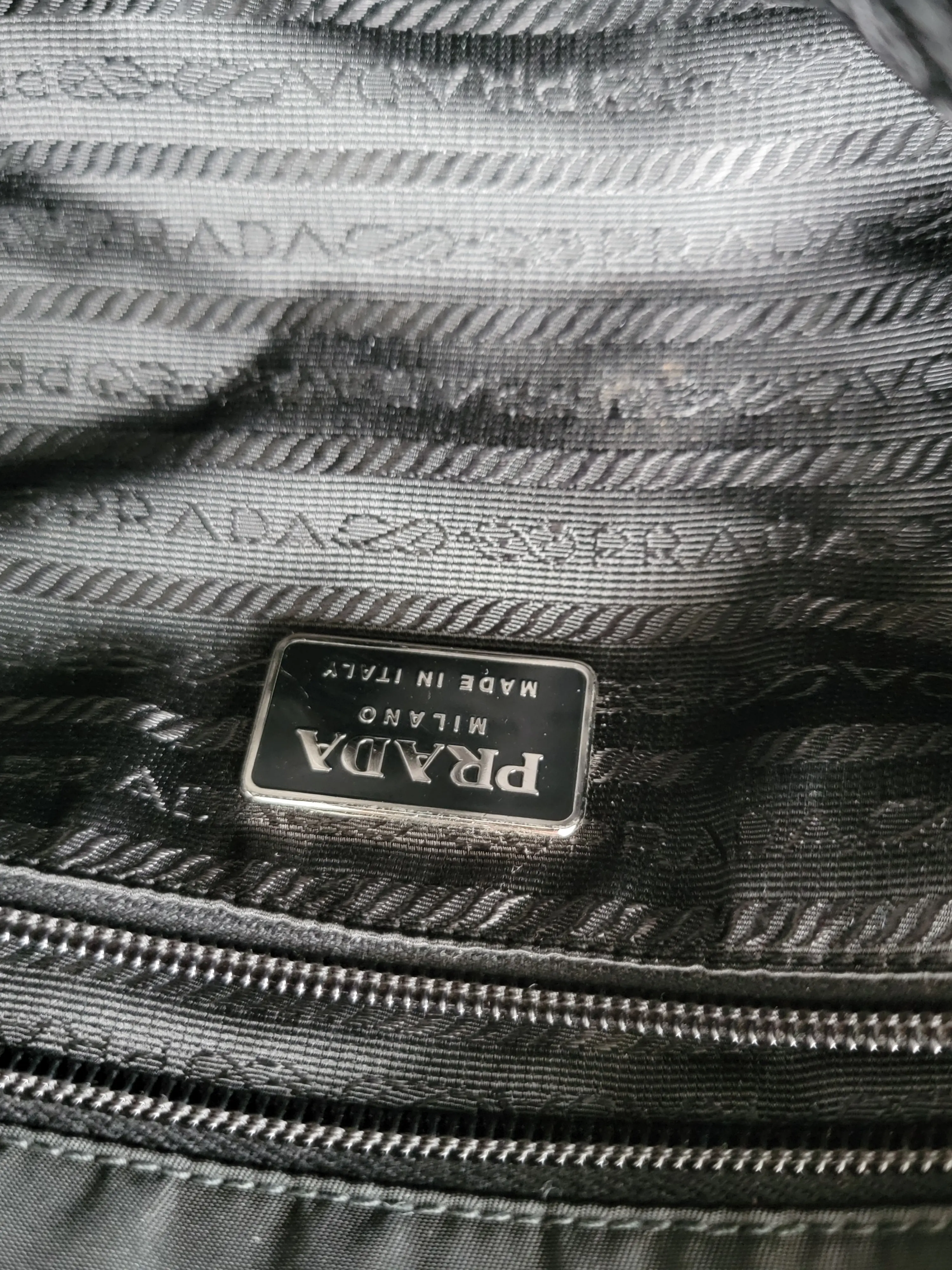 Prada Nylon Tasche | LOOP Marketplace