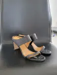 Schöne und bequeme Navyboot Sandalen