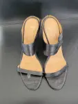 Schöne und bequeme Navyboot Sandalen