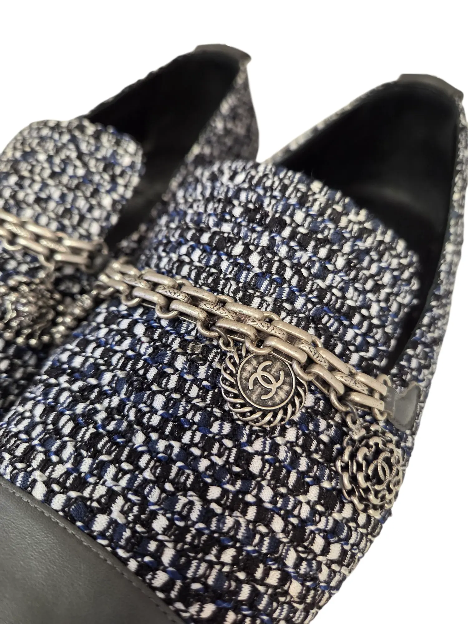 CHANEL Loafers | LOOP-Marktplatz