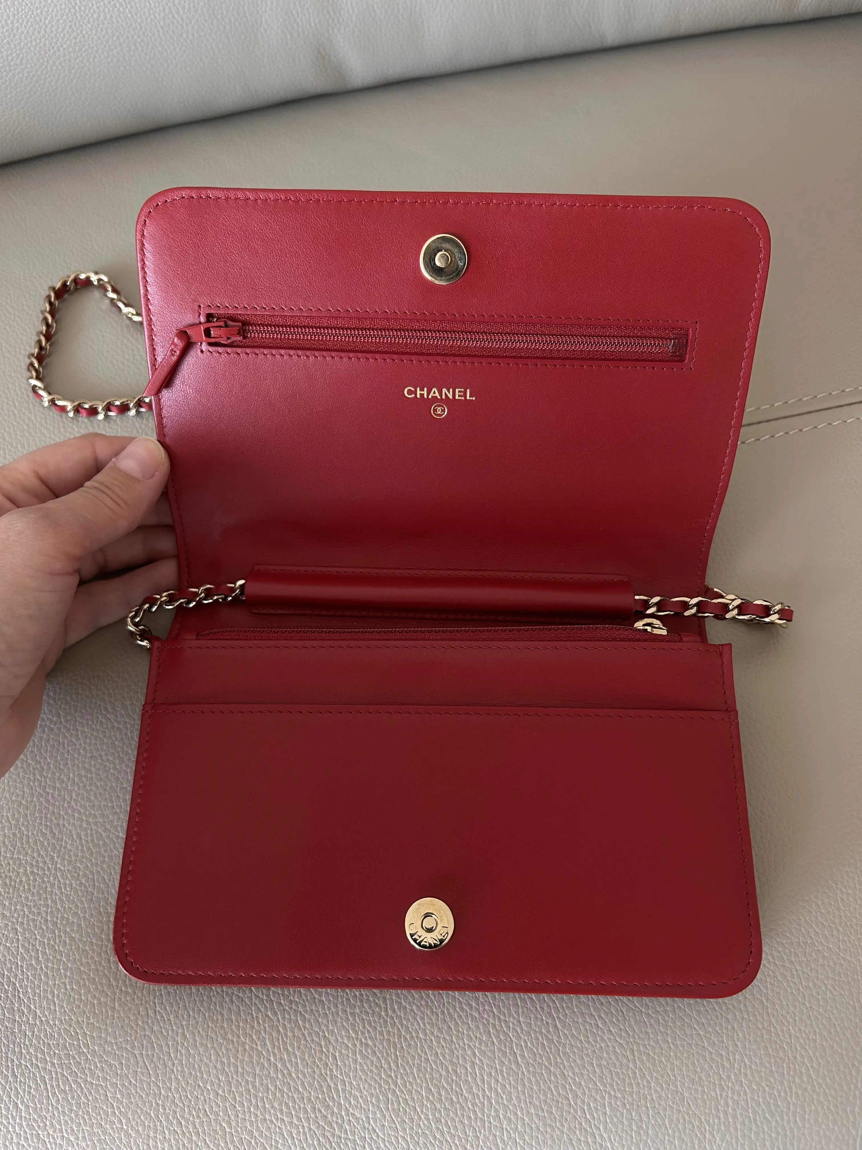 Chanel on chain in perfect condition | LOOP-Marktplatz
