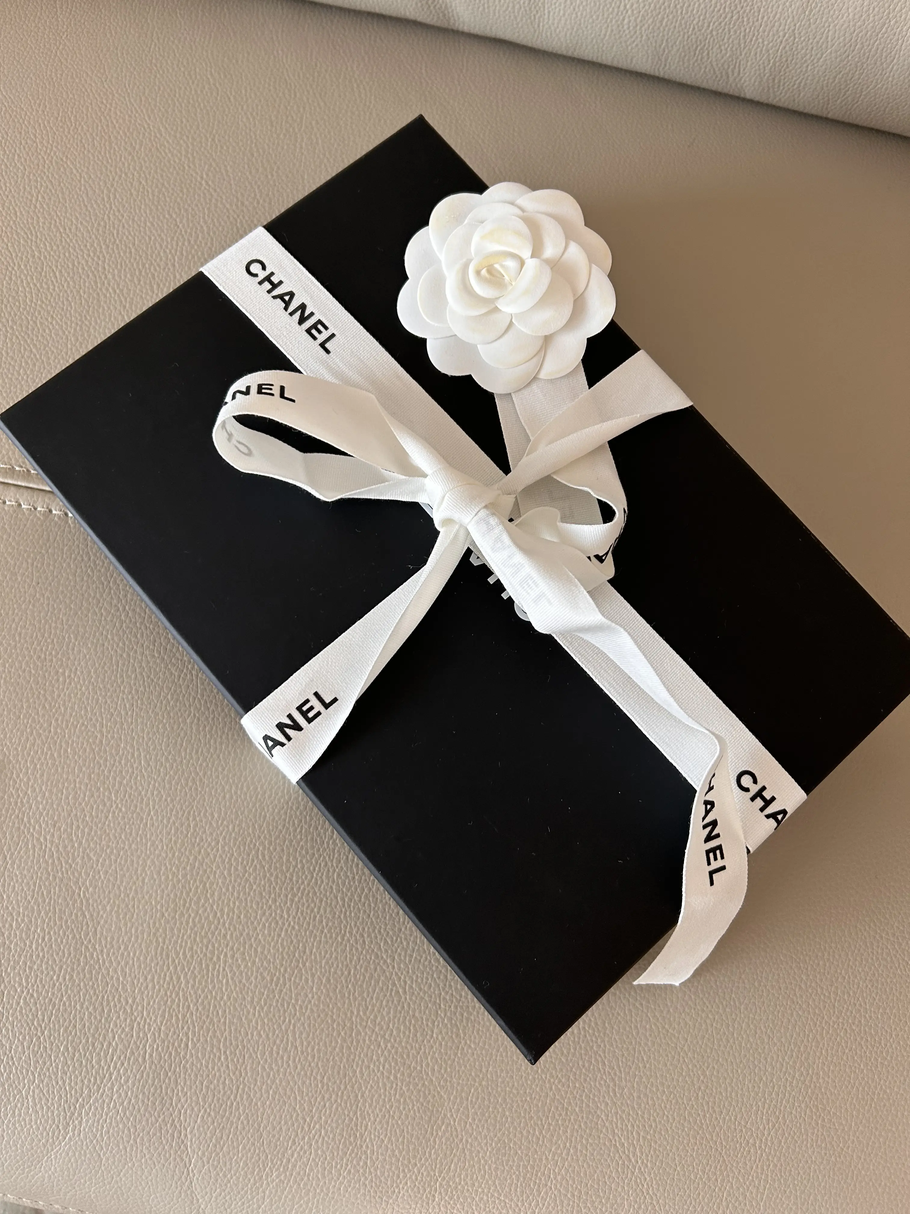 Chanel on chain in perfect condition | LOOP-Marktplatz