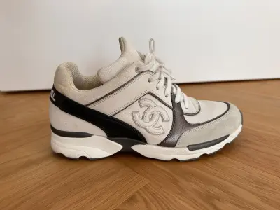 Chanel sneakers | LOOP-Marktplatz