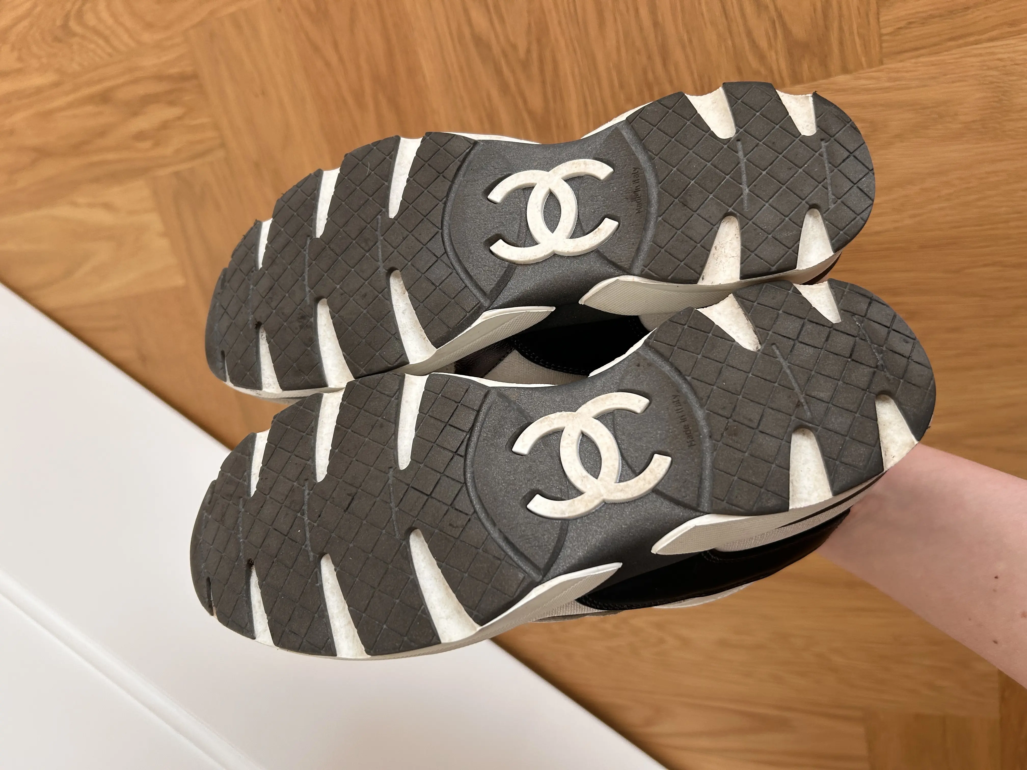 Chanel sneakers | LOOP-Marktplatz