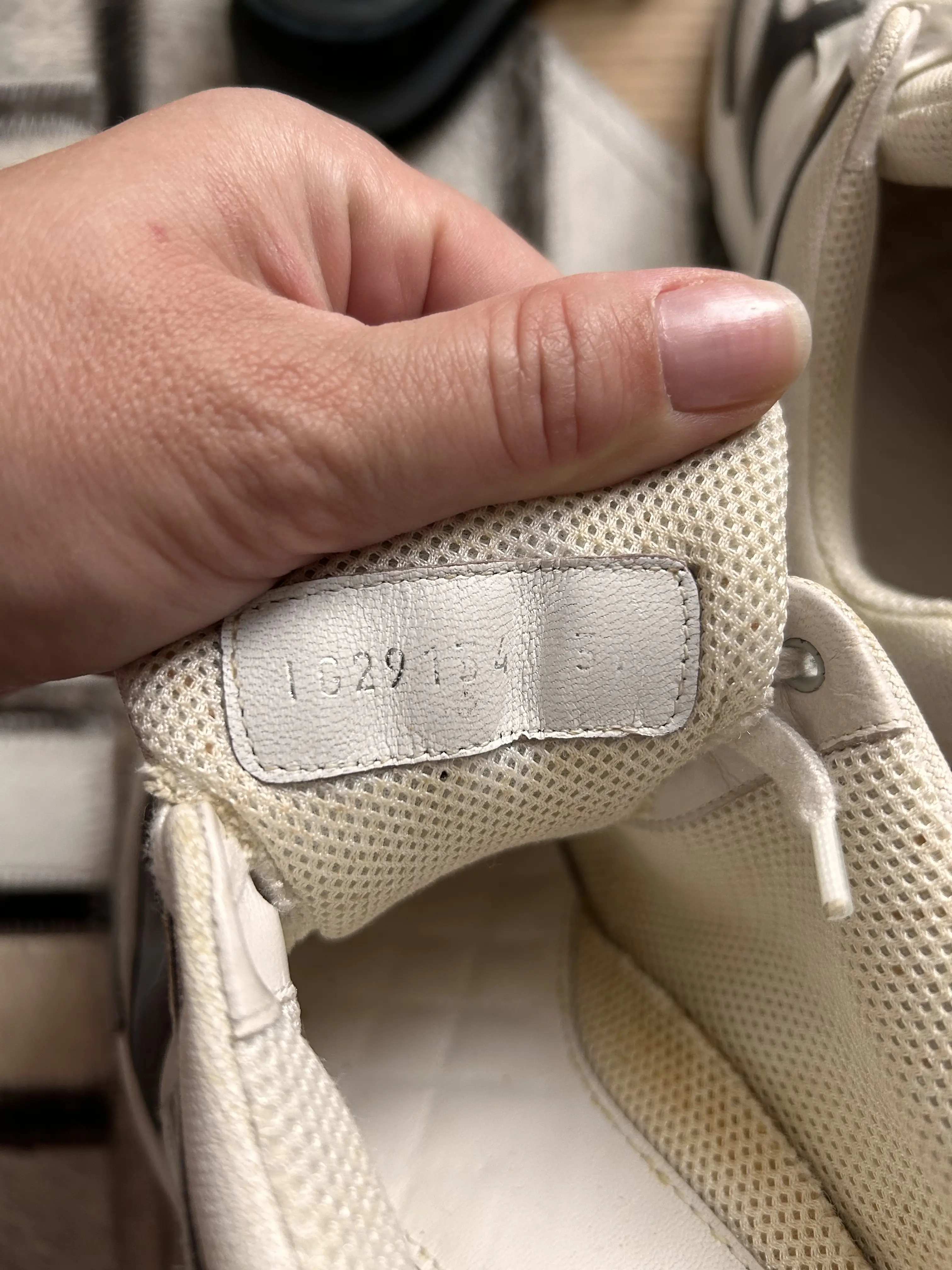 Chanel sneakers | LOOP-Marktplatz