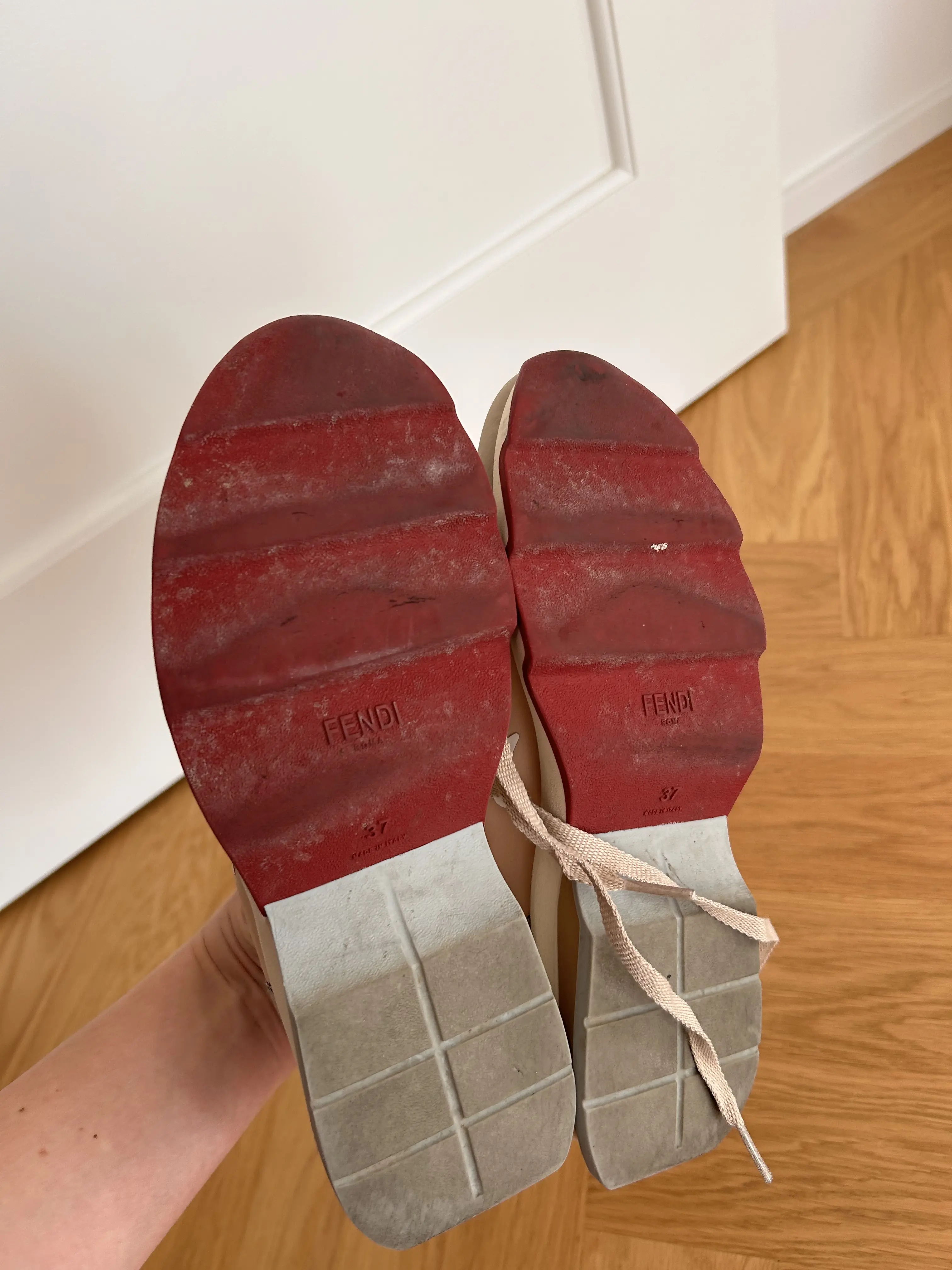 Fendi sneakers | LOOP-Marktplatz