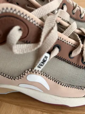 Fendi sneakers | LOOP-Marktplatz