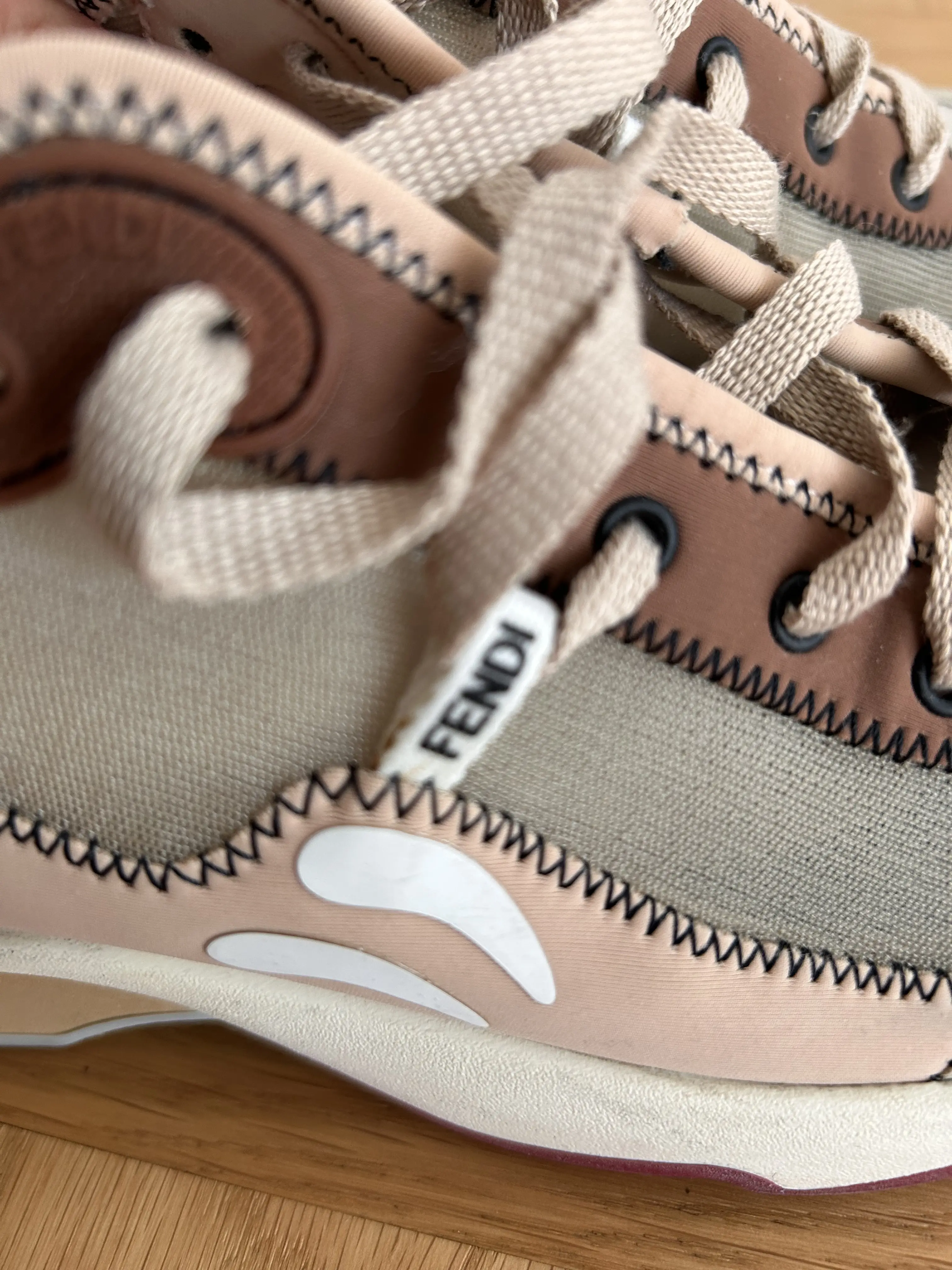 Fendi sneakers | LOOP-Marktplatz