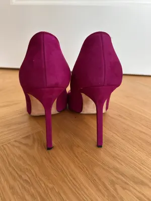 Manolo heels | LOOP-Marktplatz