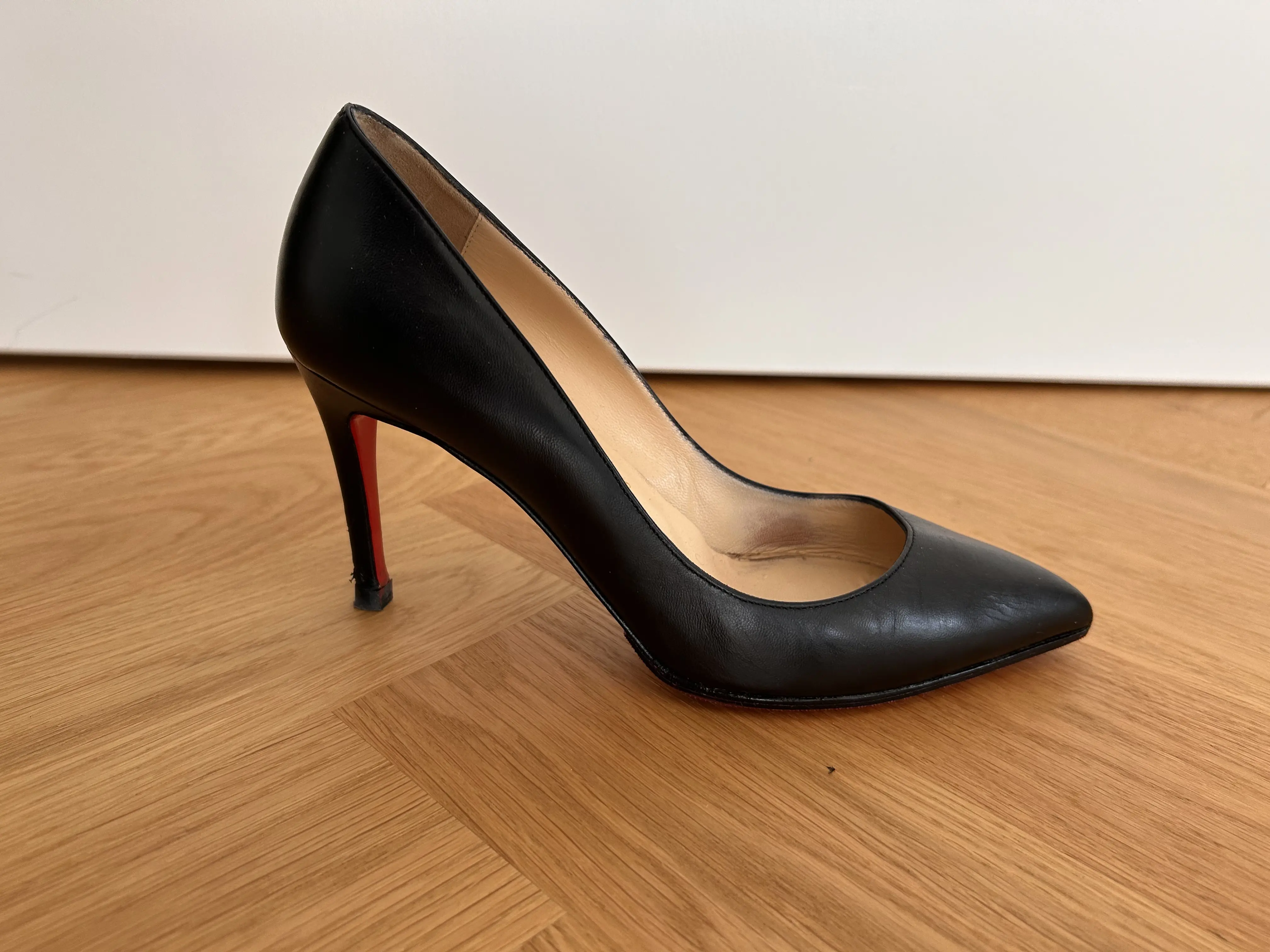 Louboutin heels | LOOP-Marktplatz
