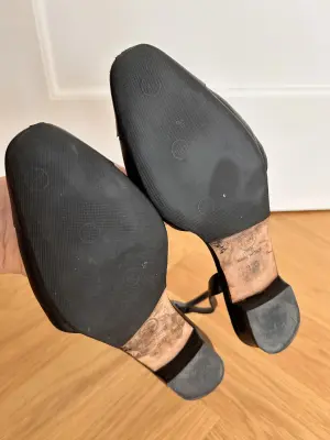 Chanel shoes | LOOP Marketplace
