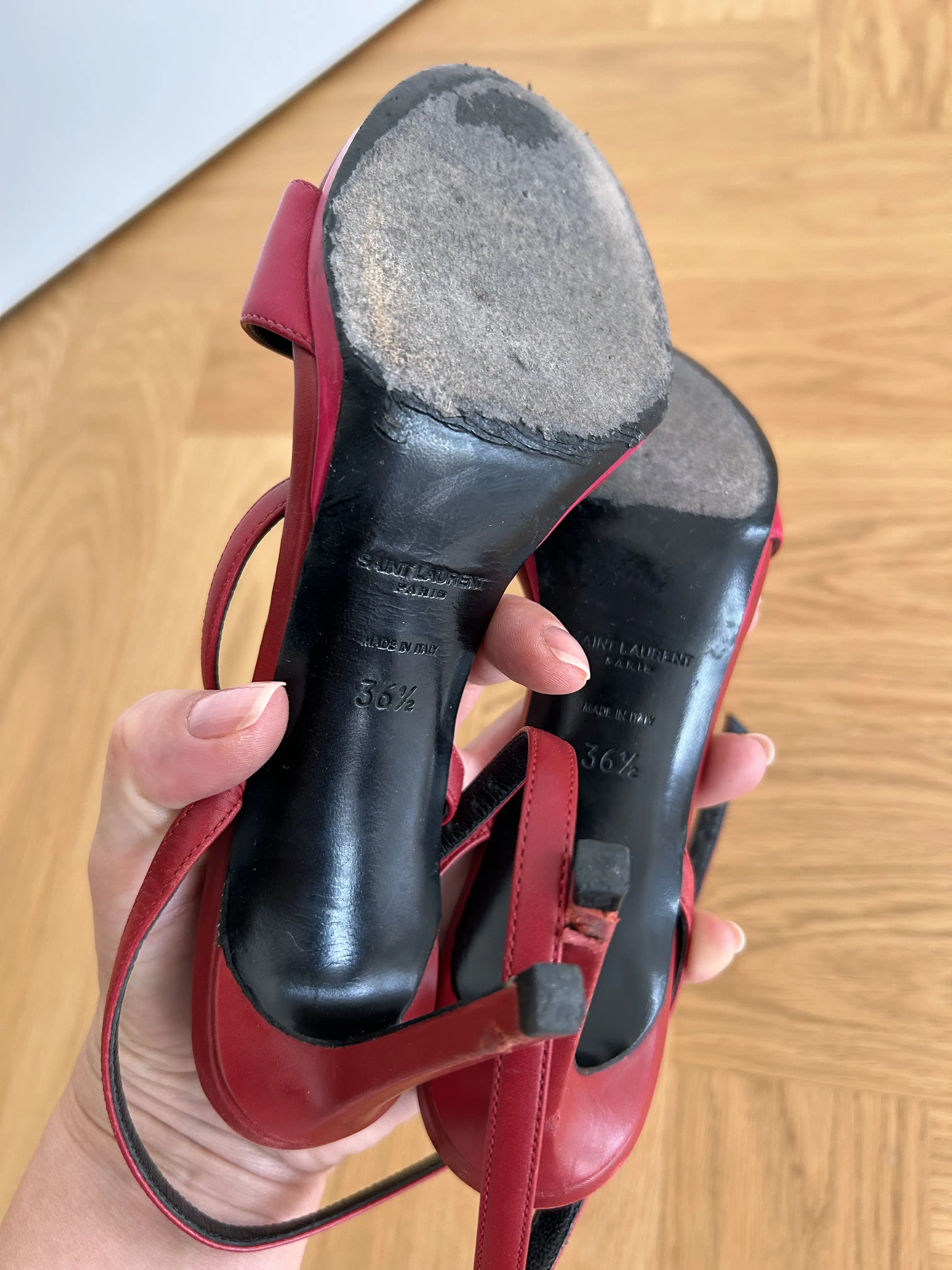 YSL sandals | LOOP-Marktplatz